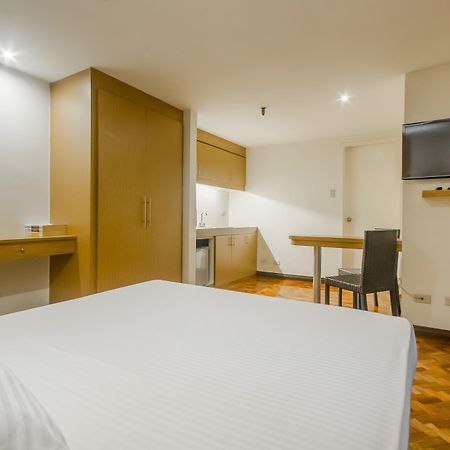 Salcedo Suites Makati City Exterior photo