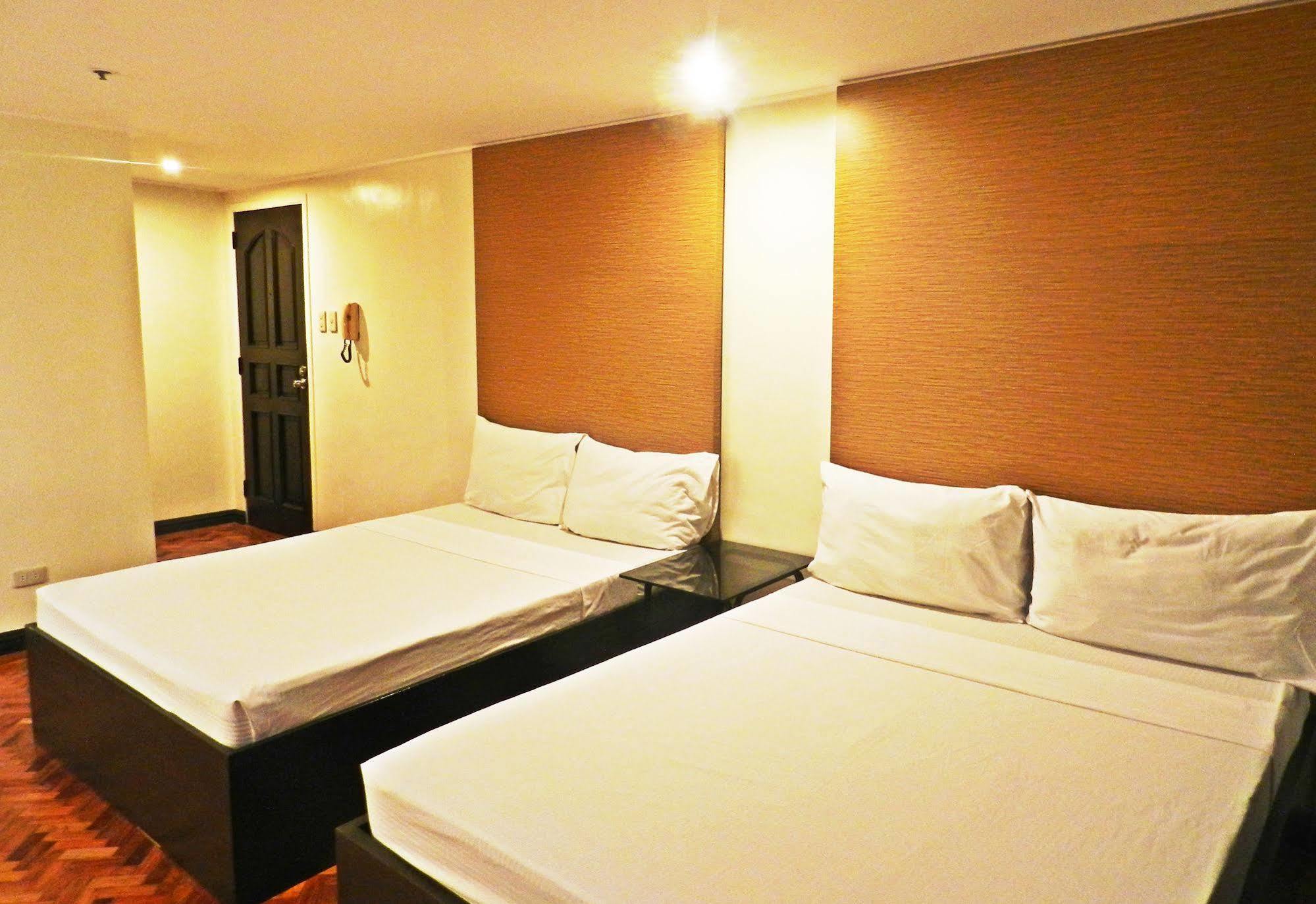 Salcedo Suites Makati City Exterior photo